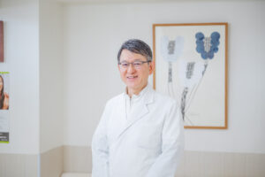 松友歯科クリニッ院長